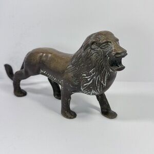 Brass Lion Figurine MCM Vintage Animal Décor Gift Leo